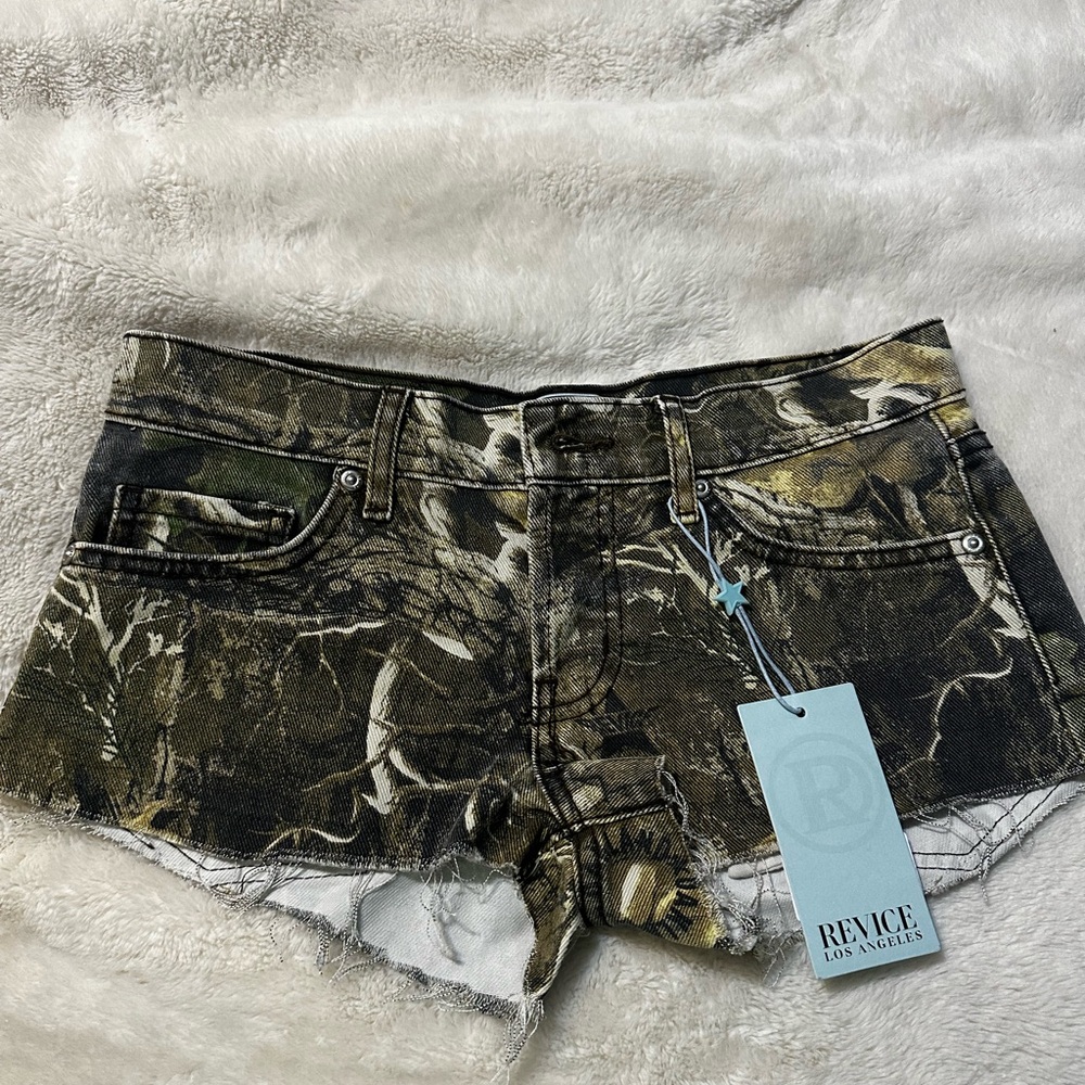 REVICE Editors Cut/Oakland Camouflage Jean Shorts